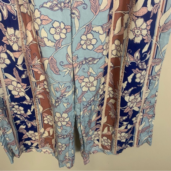 Gypsies & Moondust Cropped Floral Pull On Rayon Pants - Picture 12 of 15
